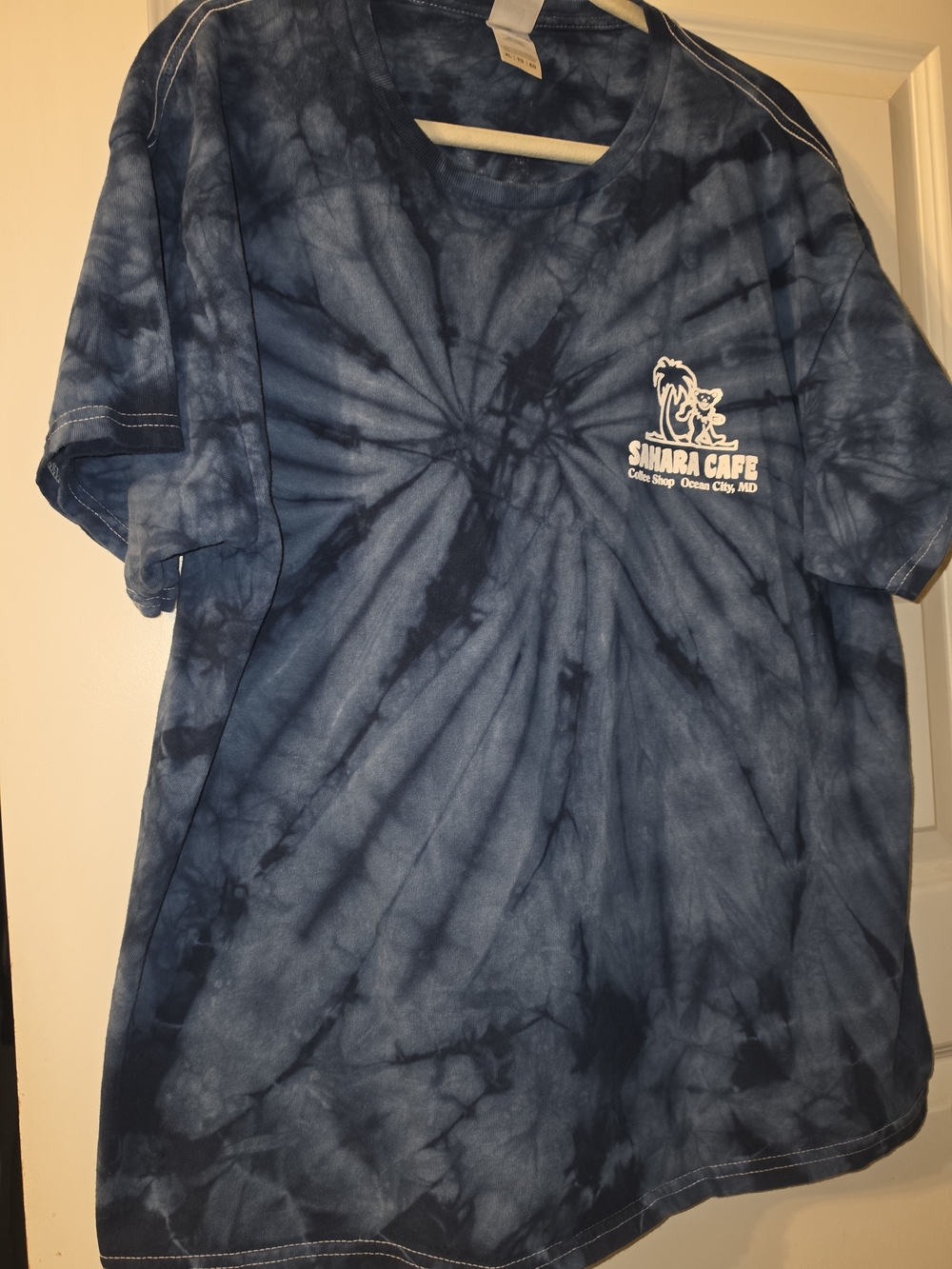 Ocean City, Maryland - Sahara Cafe Women's Short Sleeve Tie-Dye Tee — Navy Blue